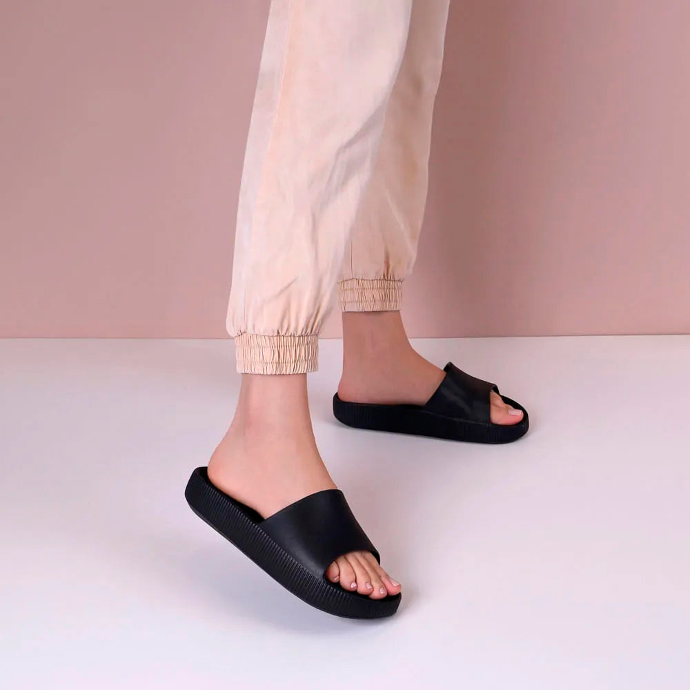CHINELO PLATAFORMA PRETO