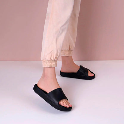 CHINELO PLATAFORMA PRETO