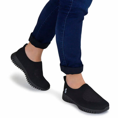 TENIS SLIP ON PRETO TRICOT
